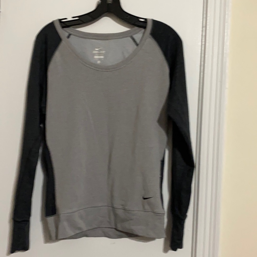 Nike sports long sleeve